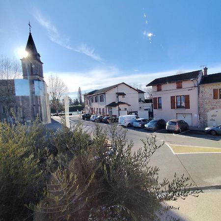 Hotel De La Place Loyettes Экстерьер фото